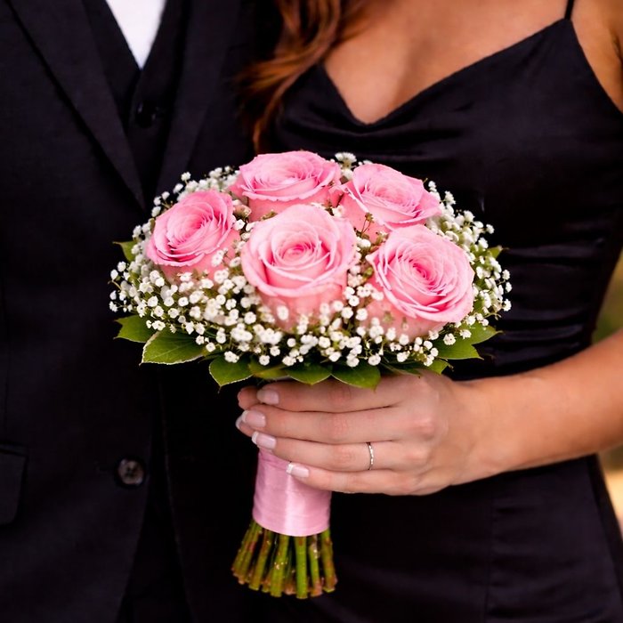 Small Rose Handtied Bouquet